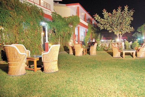 Tiger Safari Resort Sawai Madhopur Exterior foto
